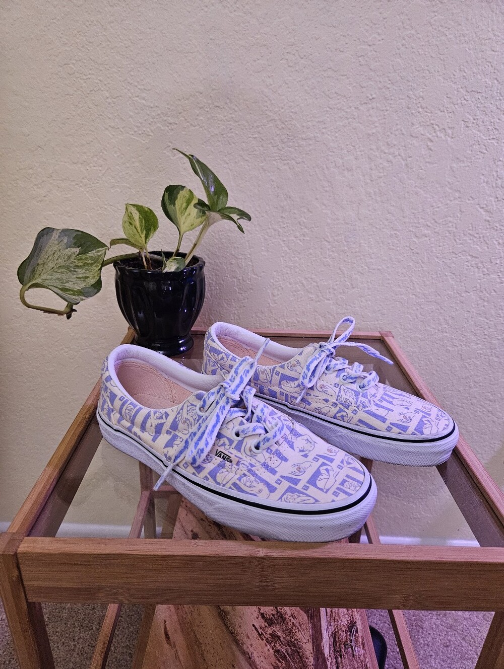 Rare VANS - Era Breast cancer awareness Save The Boobies Womens Sz 5.5
